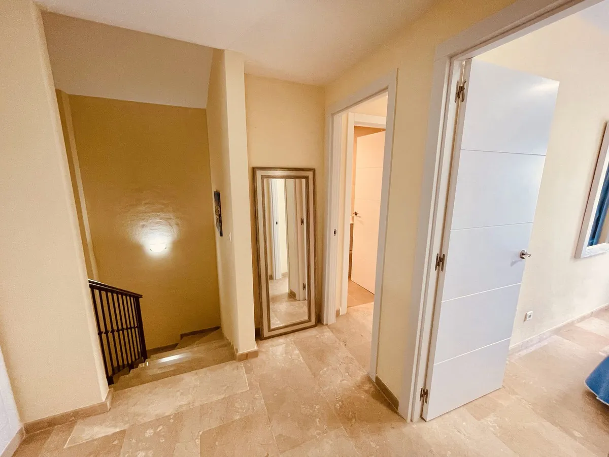 7681b273-e8d9-4dfd-94a0-dd38d422c23f