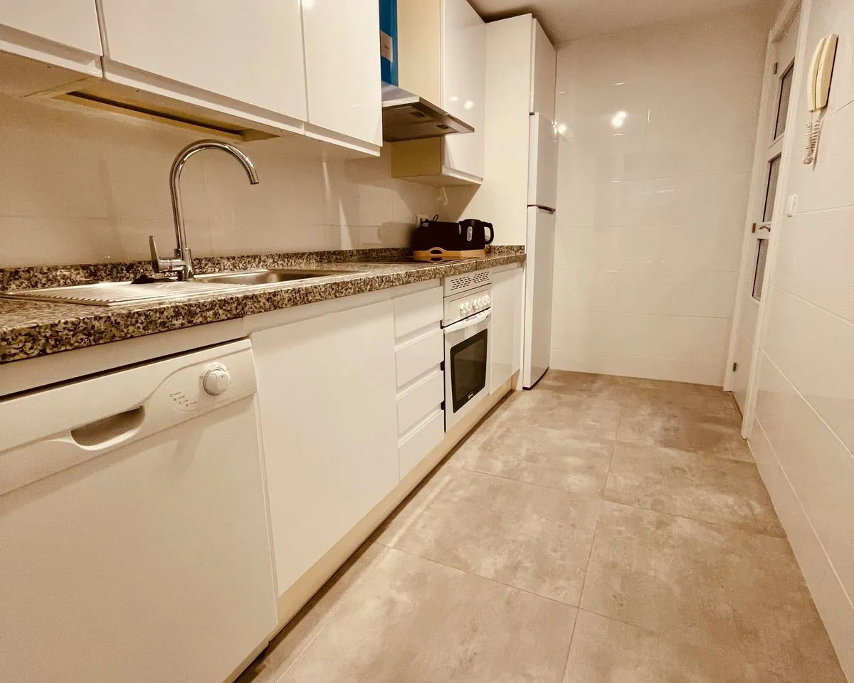 80e298e1-eebd-46d4-bae4-771f1ce8782a