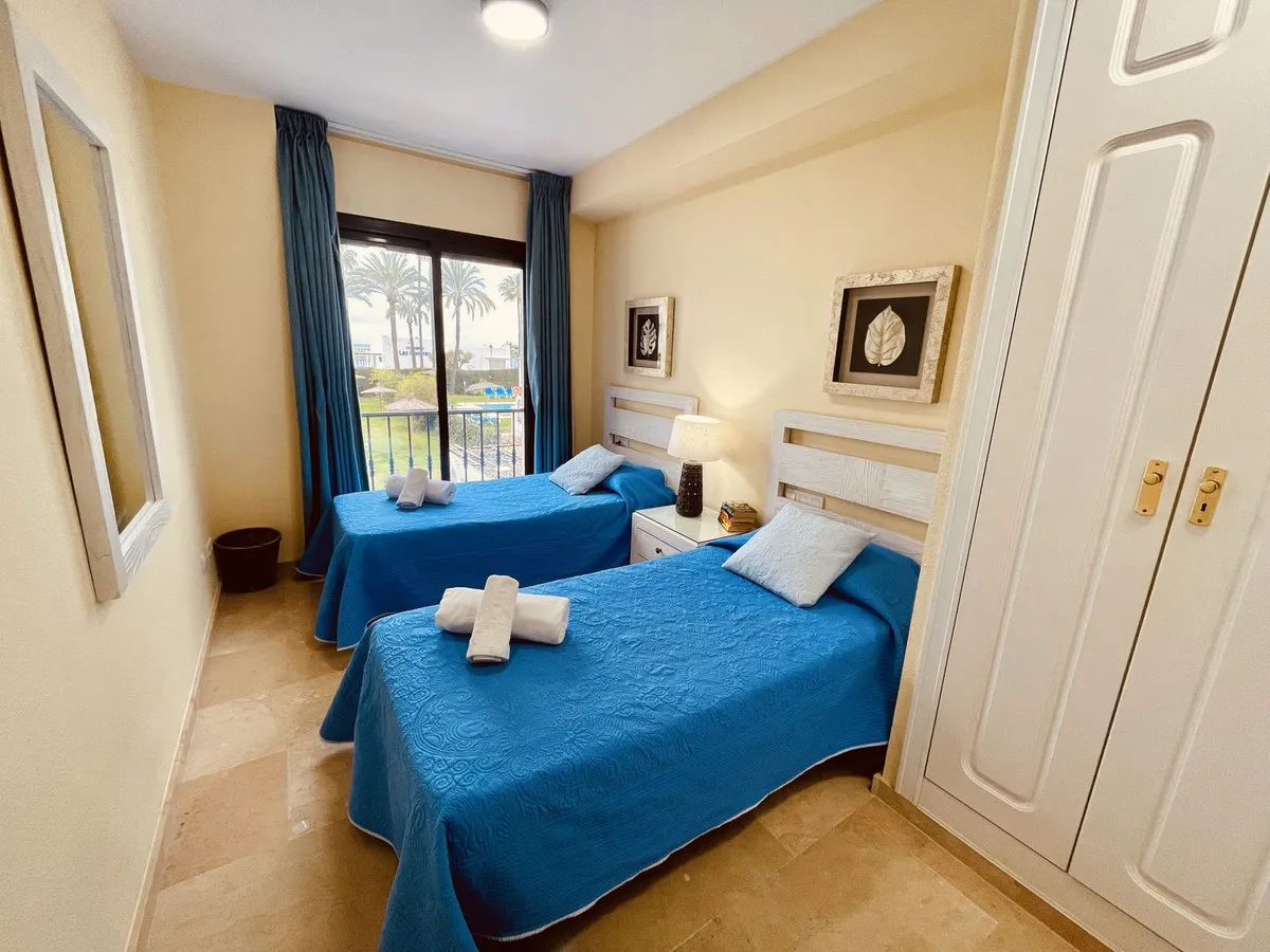 9a6f7012-be4e-4728-8d06-fa63893b4c81