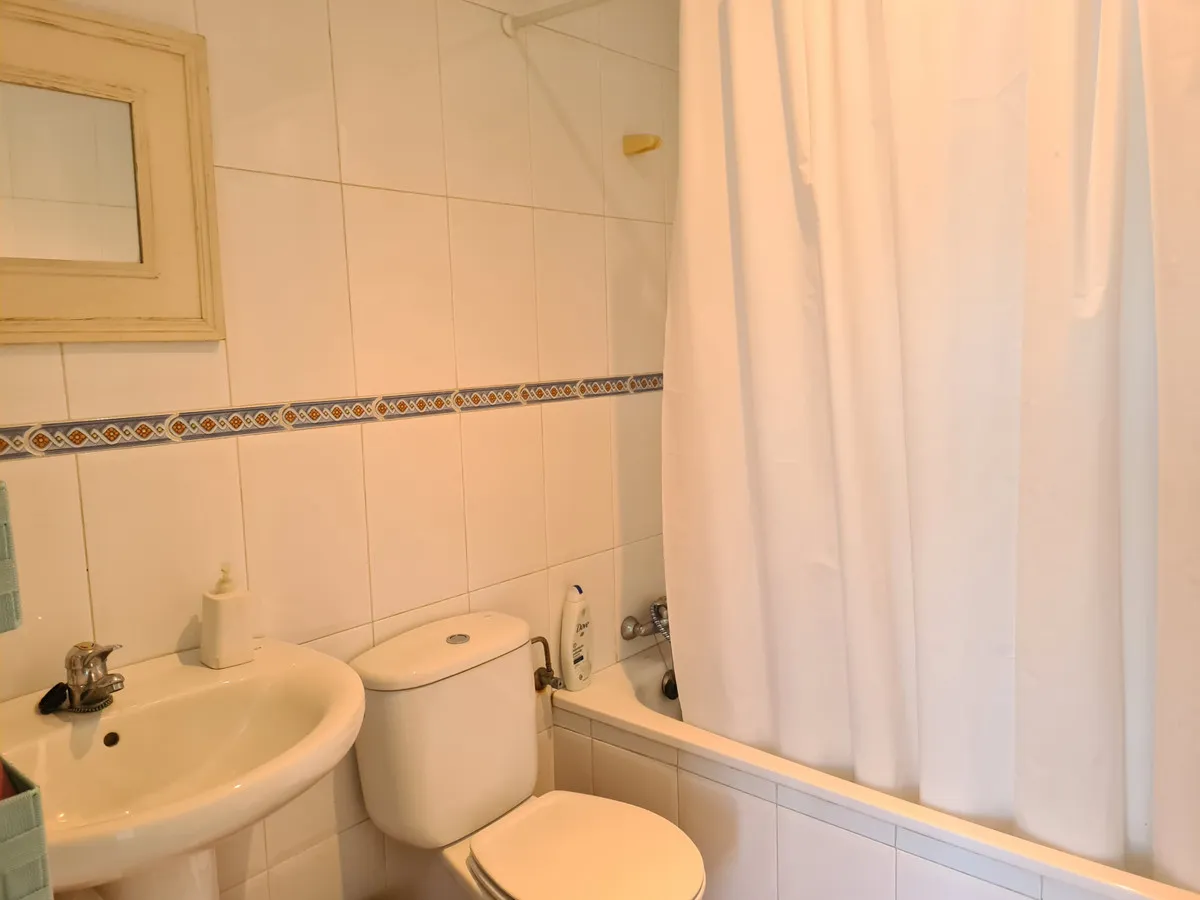 490a03ca-c782-48ec-8373-f3d464263a5f