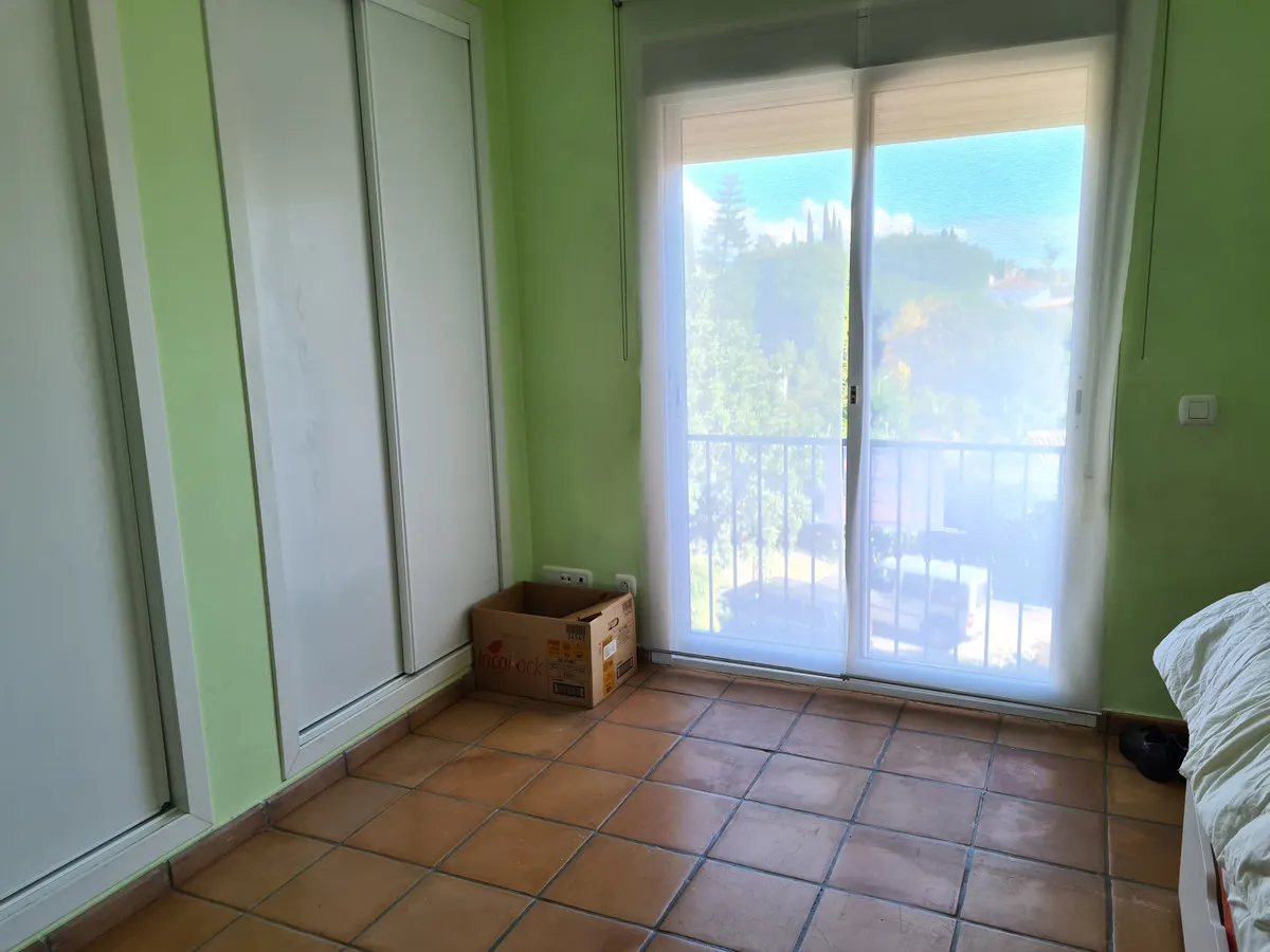 849f3de0-7fd3-47d2-aa6f-7e163fd29477