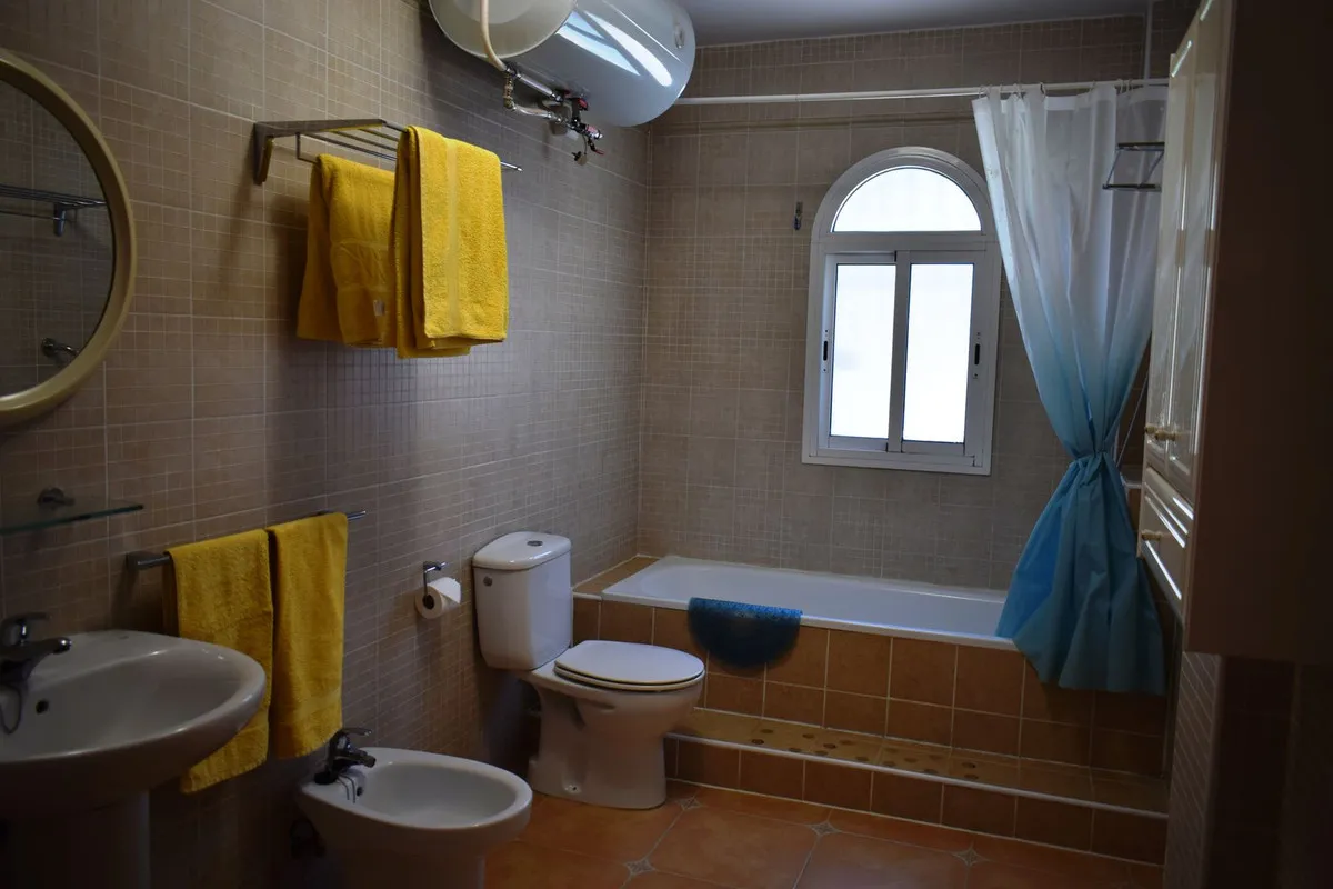 4230ca7b-00f2-4cbe-bd61-5e95e5b6332f