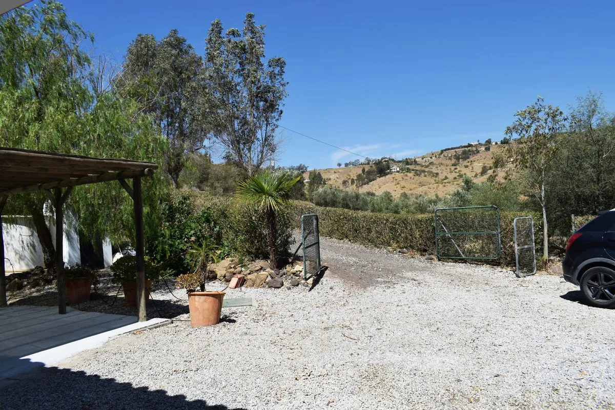 4eecbca5-05a8-48b9-8def-0a7d450093a8