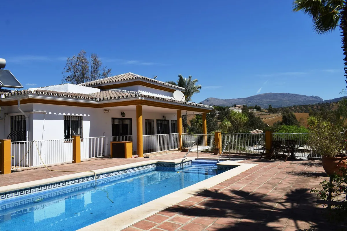 a69105fd-f7ae-4551-a769-3fa0191d6993