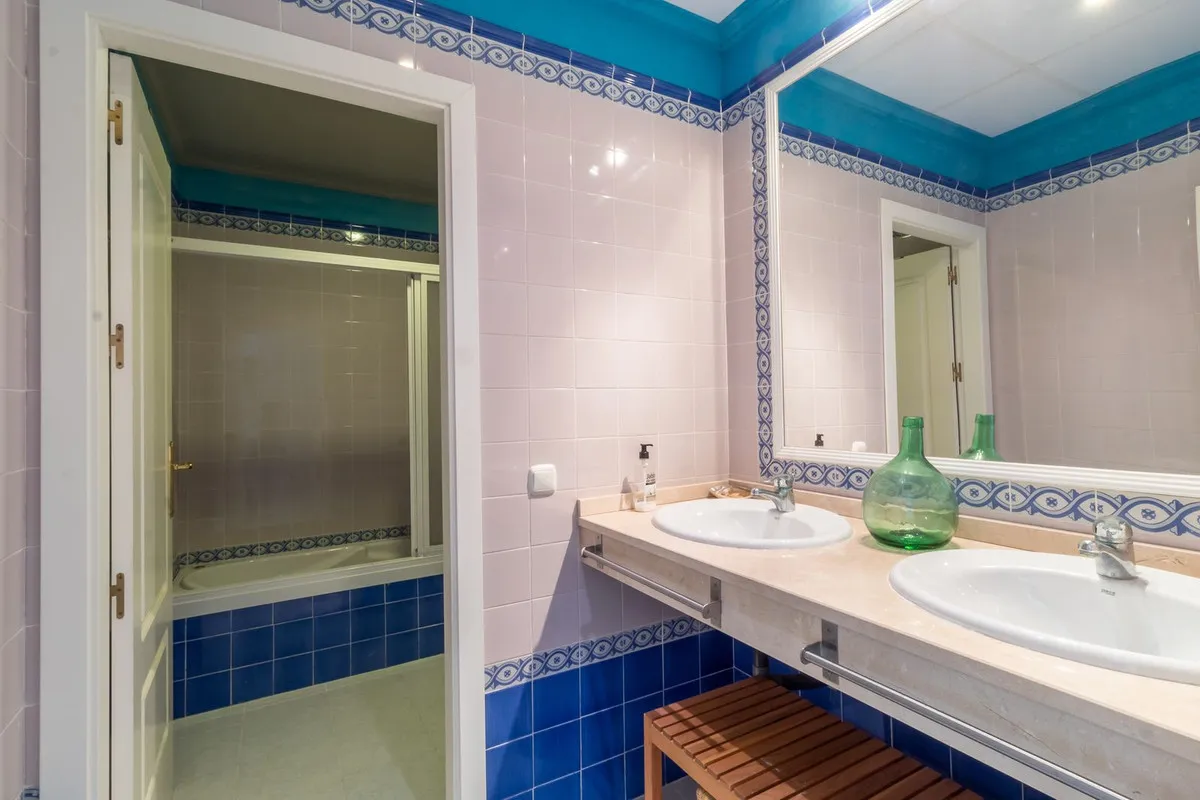 ef6e7641-7b7c-471a-b04c-e4d298c0d03d