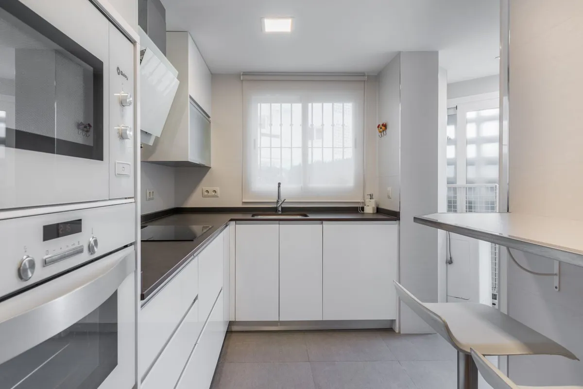 995fa3e6-5151-4371-8d85-19d6e4b125f0