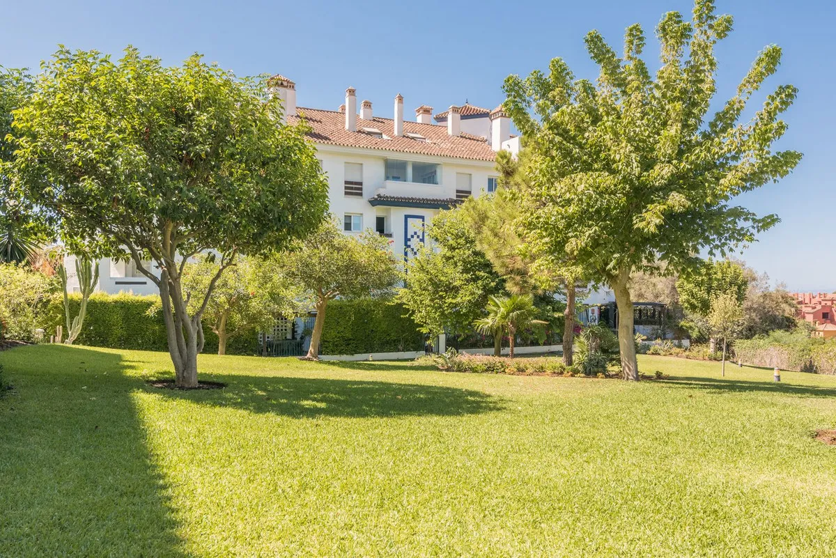 a646b2a6-0d3c-441b-8301-fe22076ce618