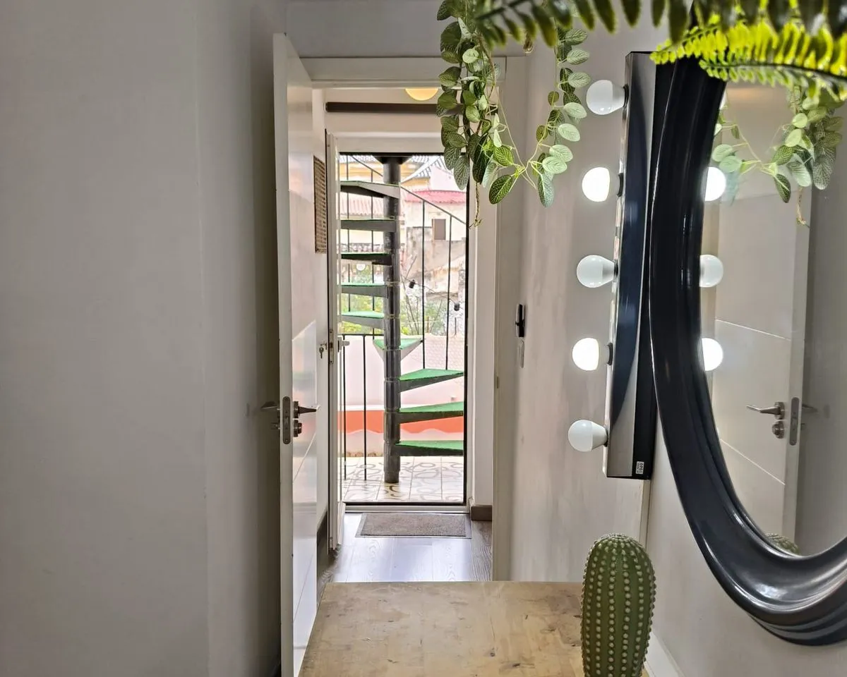 c1dc088a-9583-49aa-9dd3-b170e3e5875b