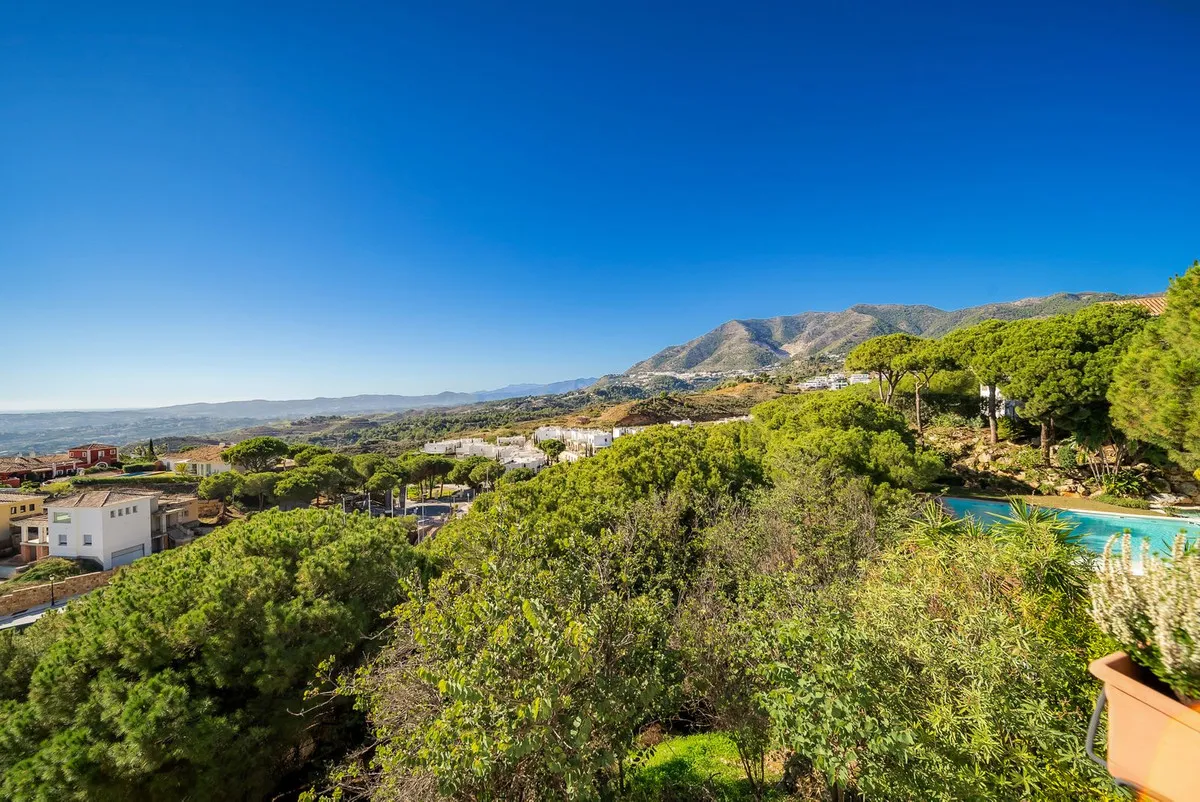 8900bb3c-0cbd-44bb-a68e-8b4e622bb30e