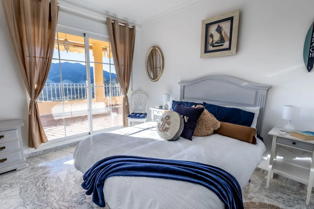 0f4f927a-c409-4561-a330-ce106d2397ce