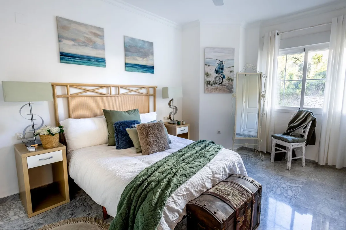 b921dc96-e93c-4e9f-ae89-4738fd6dcc4c