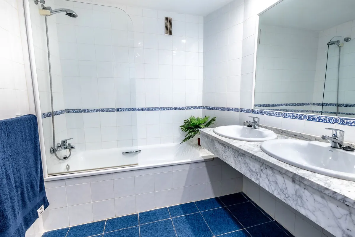 e3764424-cb52-4cac-a98d-2e24a9e3f9fe