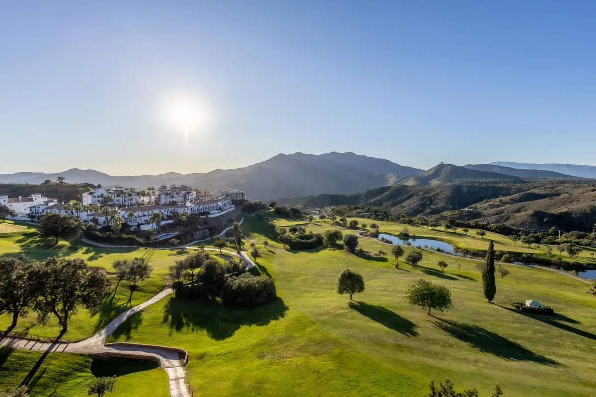 e7383a8c-5a38-432d-b17b-0465a2930590