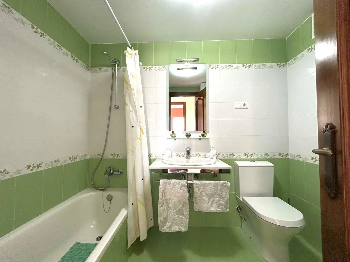 8a7af882-8ae6-461d-a943-9f5d780cc200