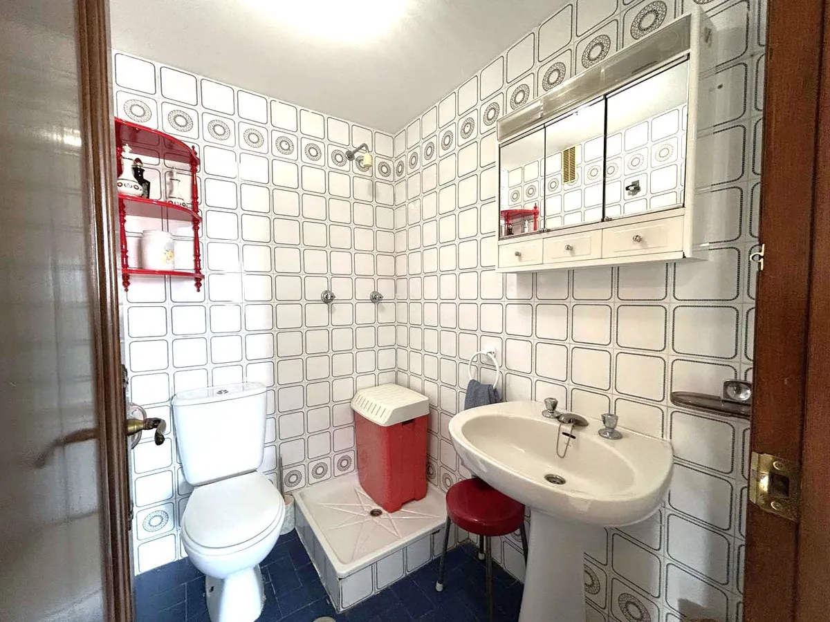 987e8034-0681-4a31-bf1f-43afc9e71161