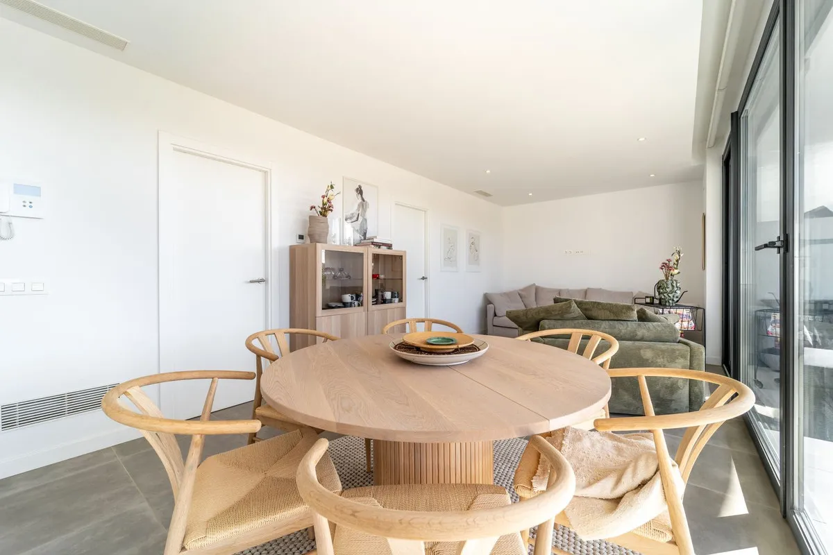 a4912ff4-6fcb-4842-adc2-f6e202558d6c