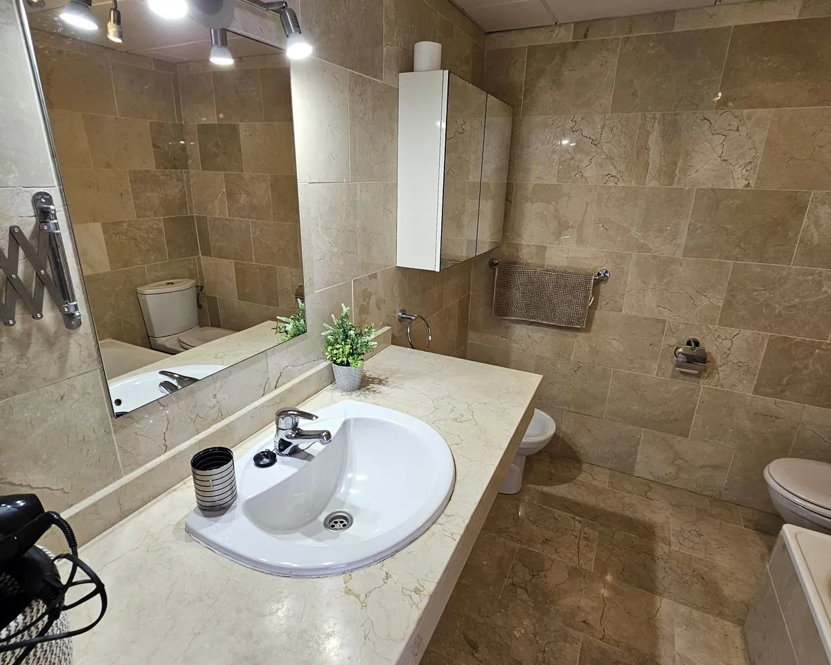 f950ec94-1fbe-40ff-a225-66ed8a3a72dd