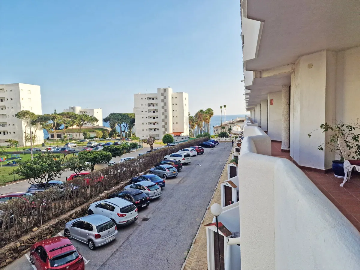 445b1599-cdd5-4db2-8f19-605df34d2bf9