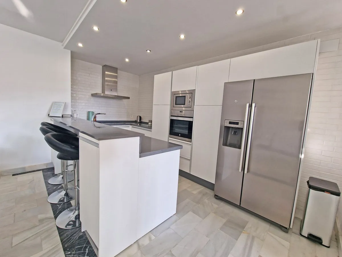 56c43401-03f6-4a78-bf80-49a75517f8ec