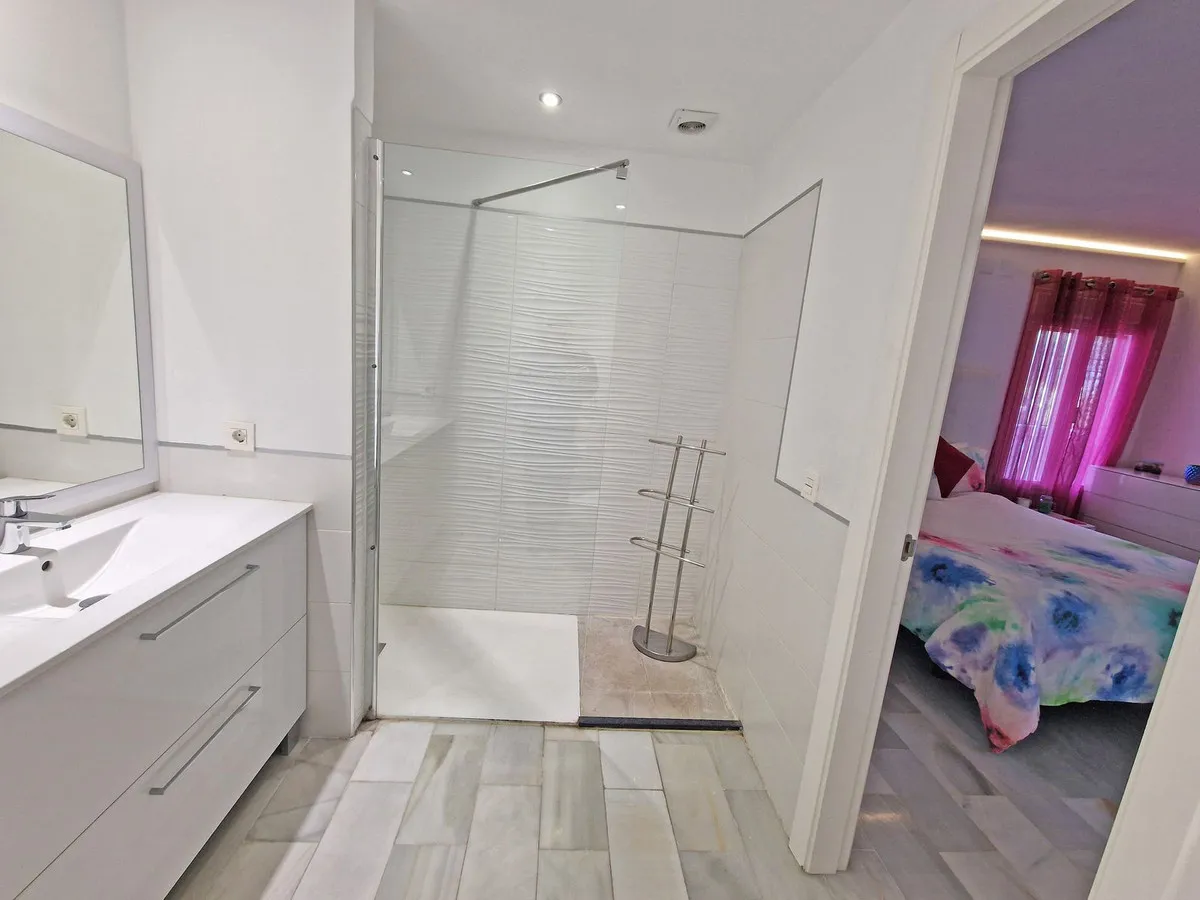 e750f7b8-3e70-4bfe-9a64-addfc8d7bd42