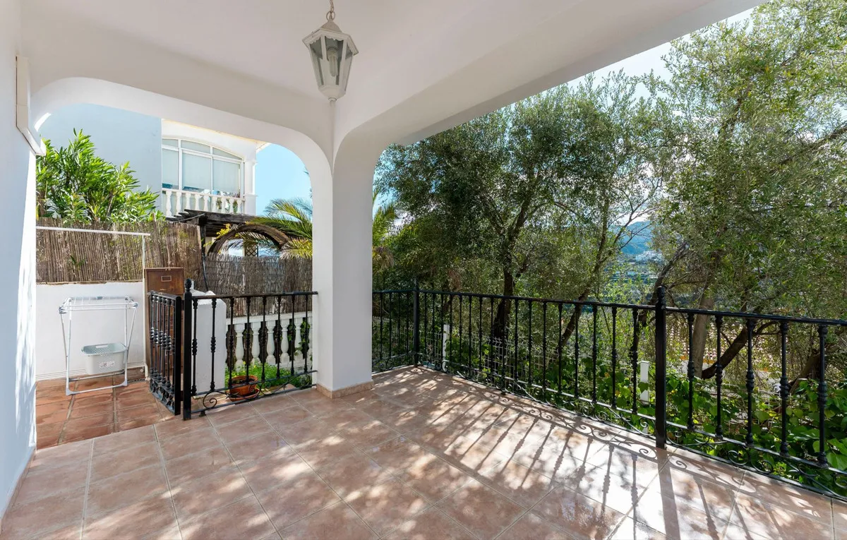 4f90474d-1aa4-4ed7-8c63-504bd411c704