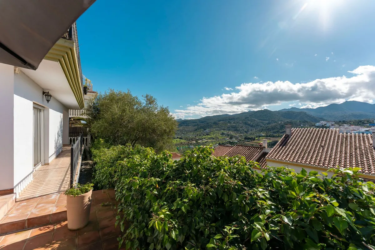 50b176b5-6702-4815-97c5-6aac9ff8bb27