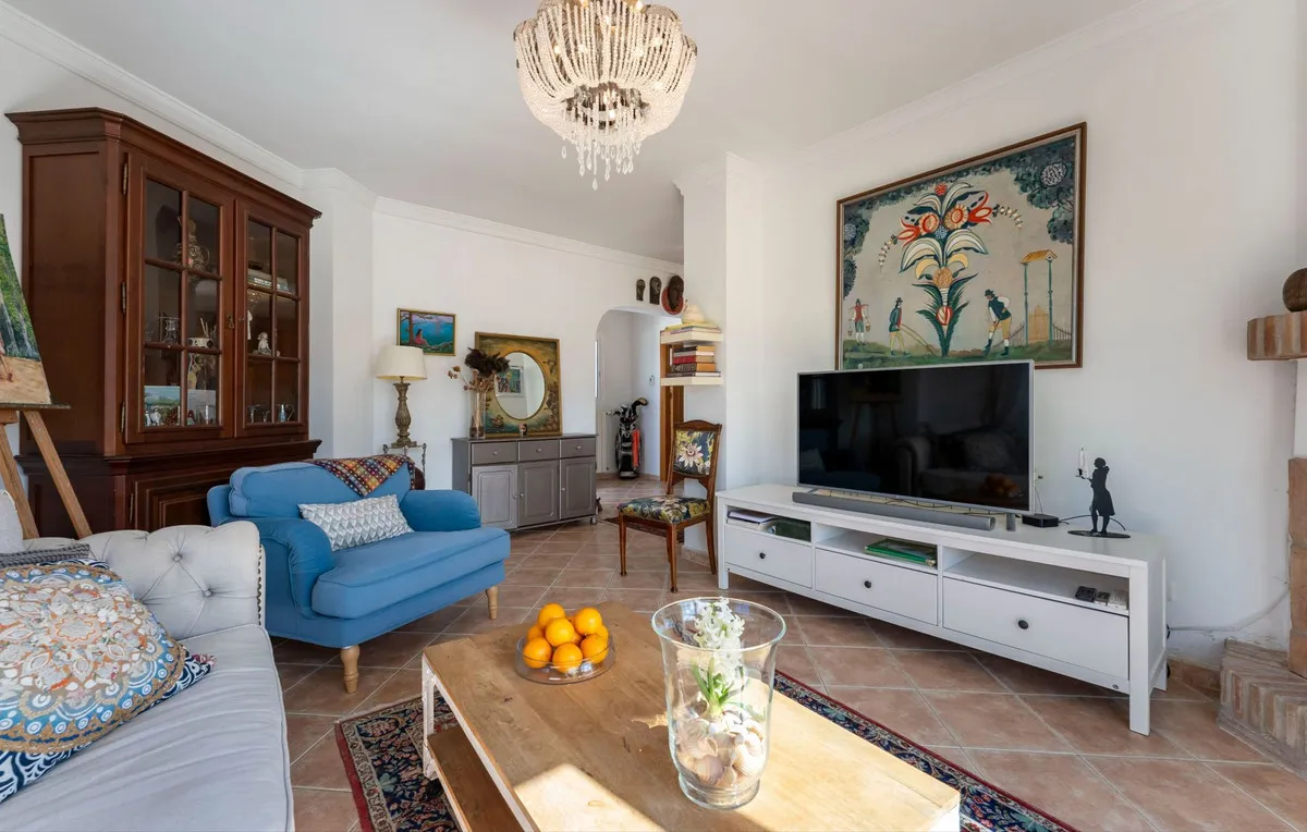 9e05ea72-9064-410c-b9c1-176745e65513