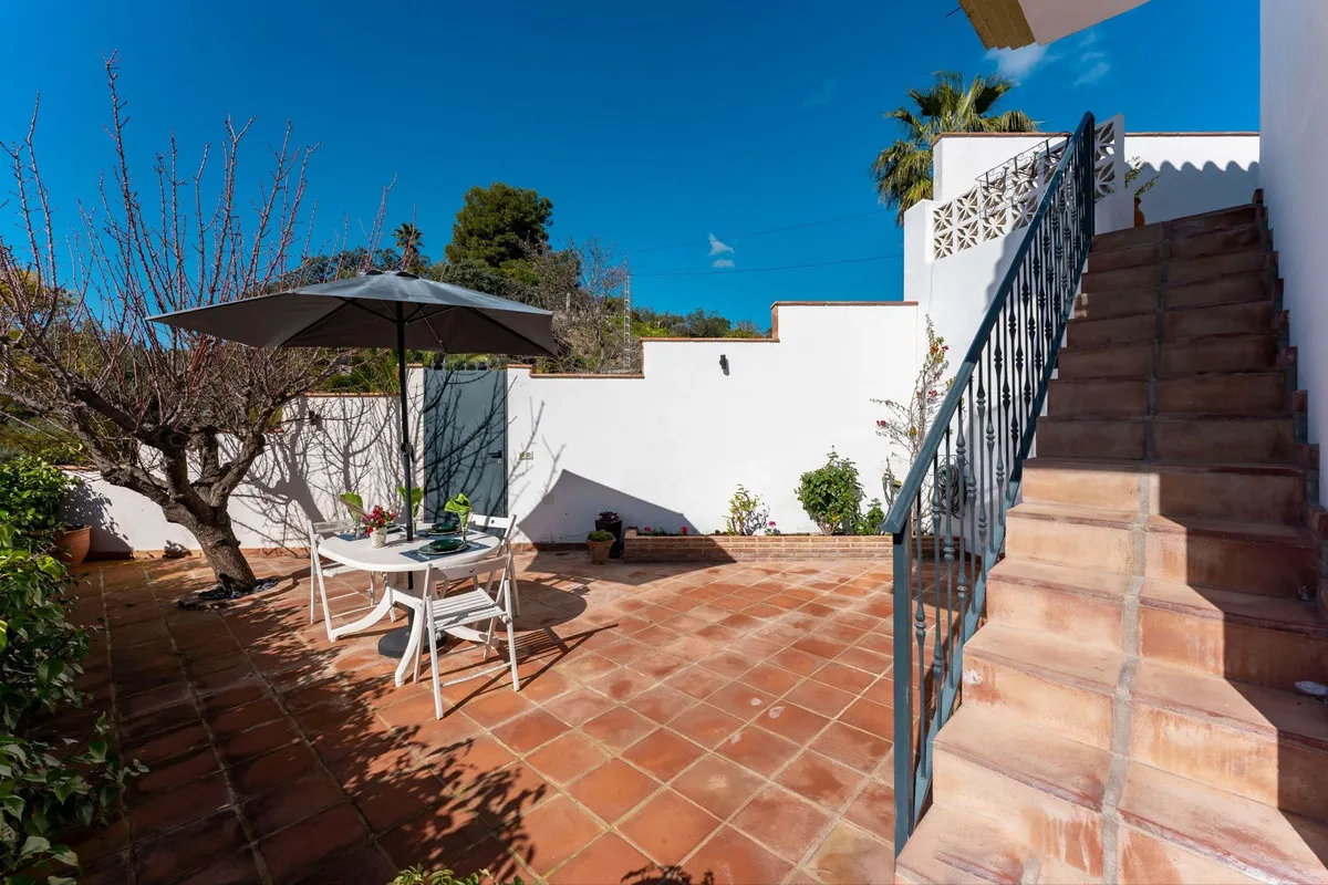 e6253d26-e5ab-4974-b16d-69daed48a20c