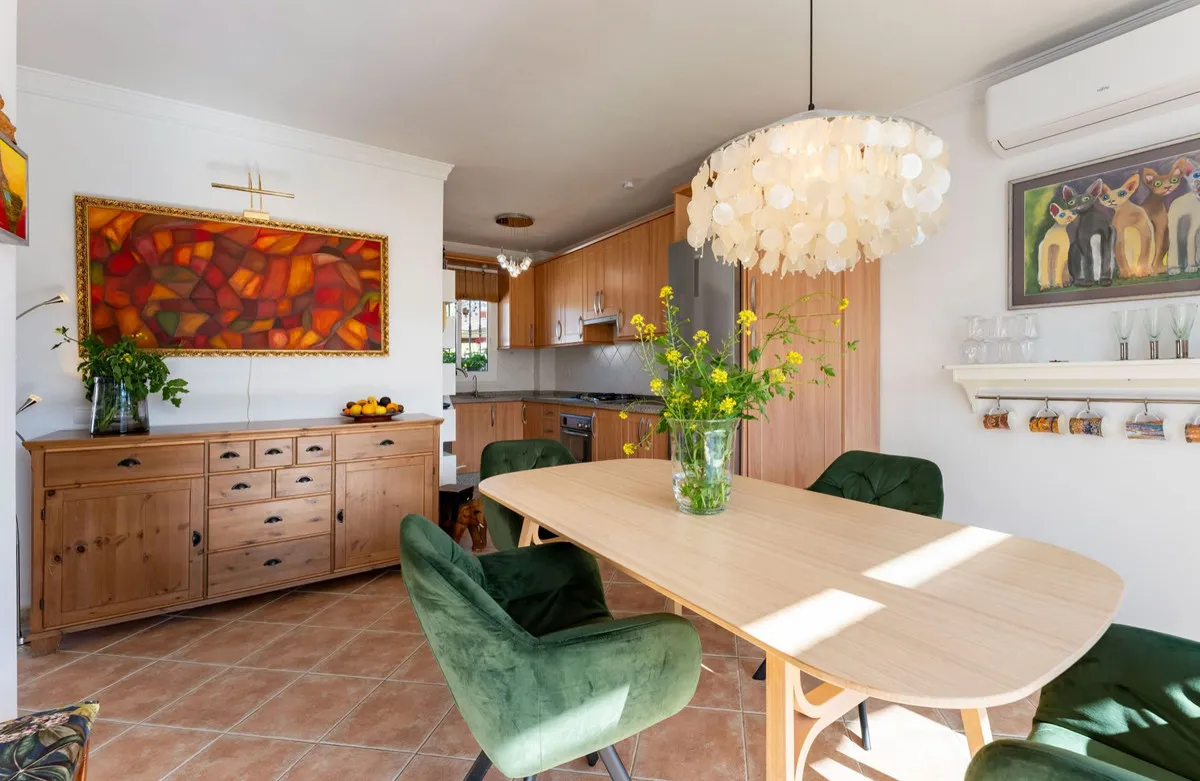 e7be88d0-baf4-482f-8619-343a2e2a2762