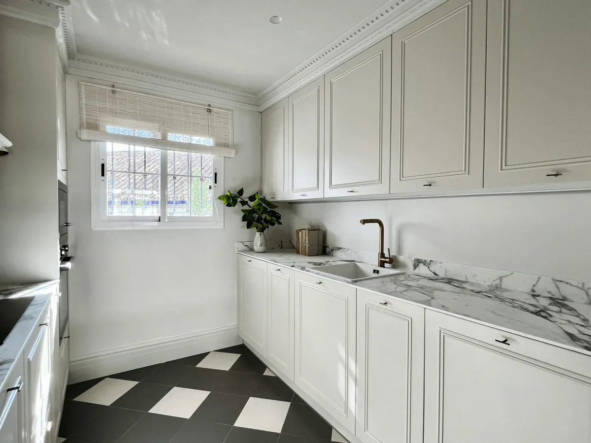 7ab61fea-7170-41dd-950e-62836000bc7b