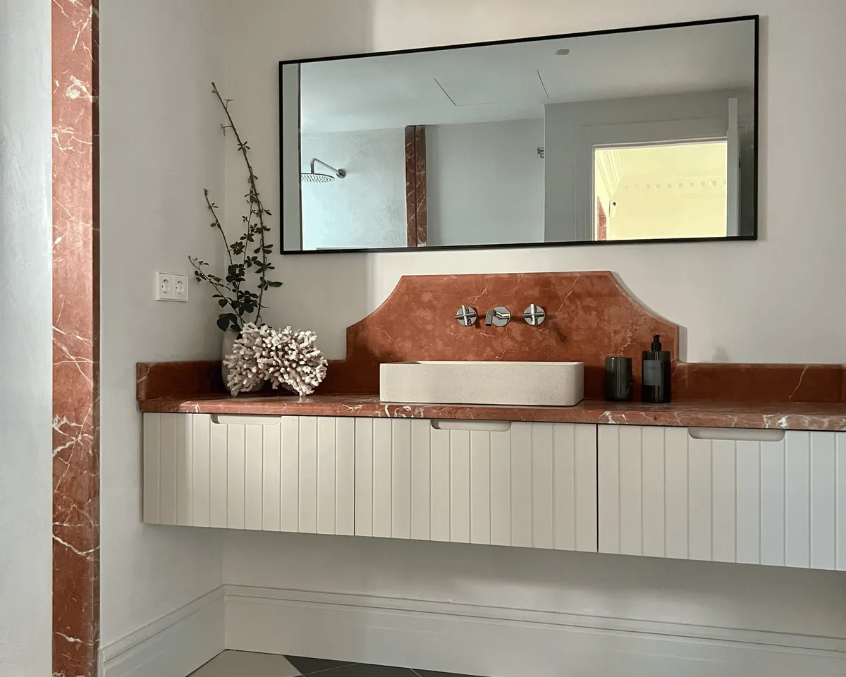 c52e4d9e-0a16-4602-8348-4310e4d4dc89