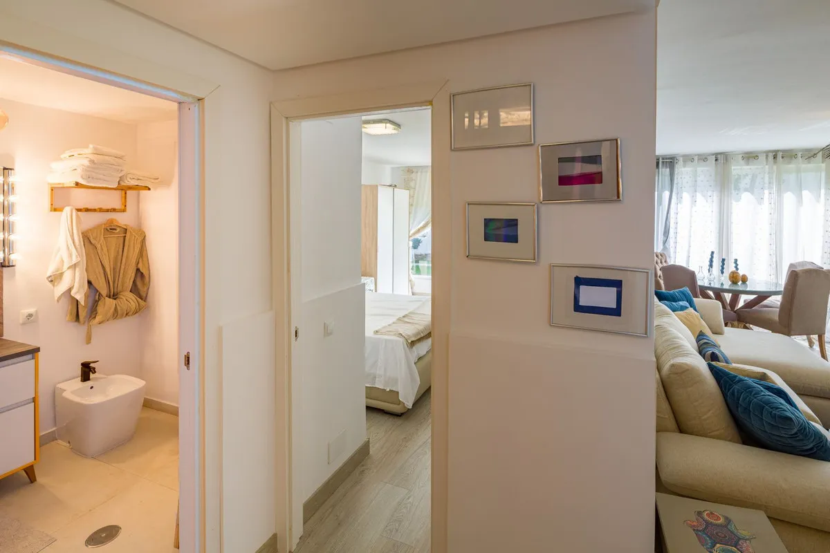 fc4ce9bb-bd17-40a6-aa3a-a155aa2019c6