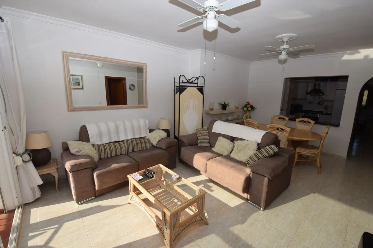 5bba0247-1cfe-4087-a803-4db9555325b5