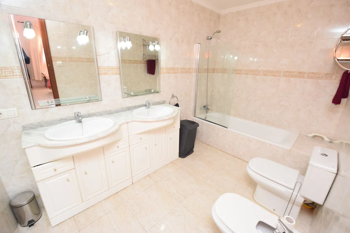 c74bd8b5-edc1-4a70-88b6-cbe116653626