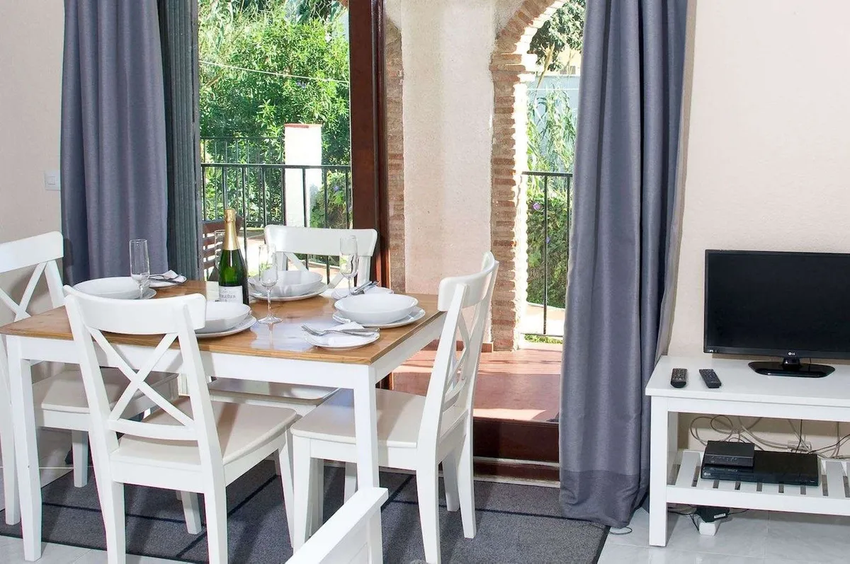 34384064-f868-4cf5-a41d-03ea0e312131