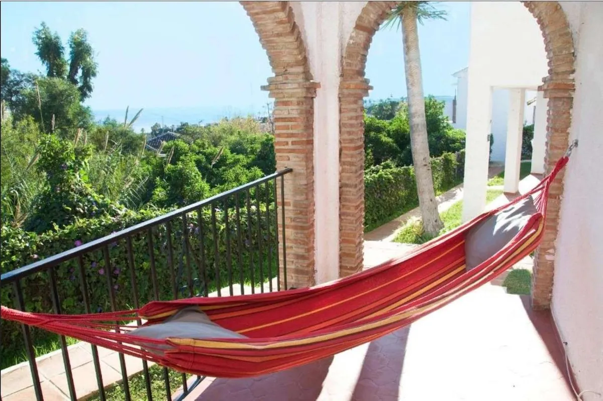 753b8221-a221-40d8-b114-1fea567a5a7d