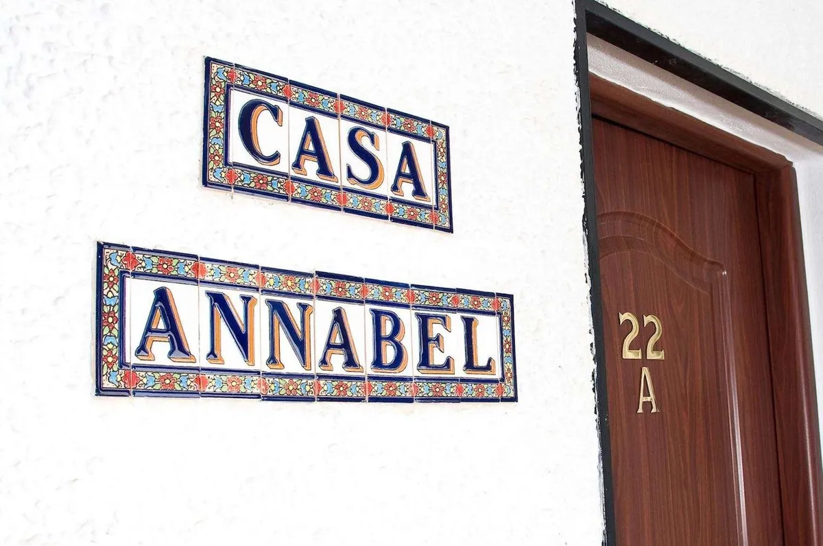 efdc387a-3fa9-41e2-b4a8-335960be3bb2