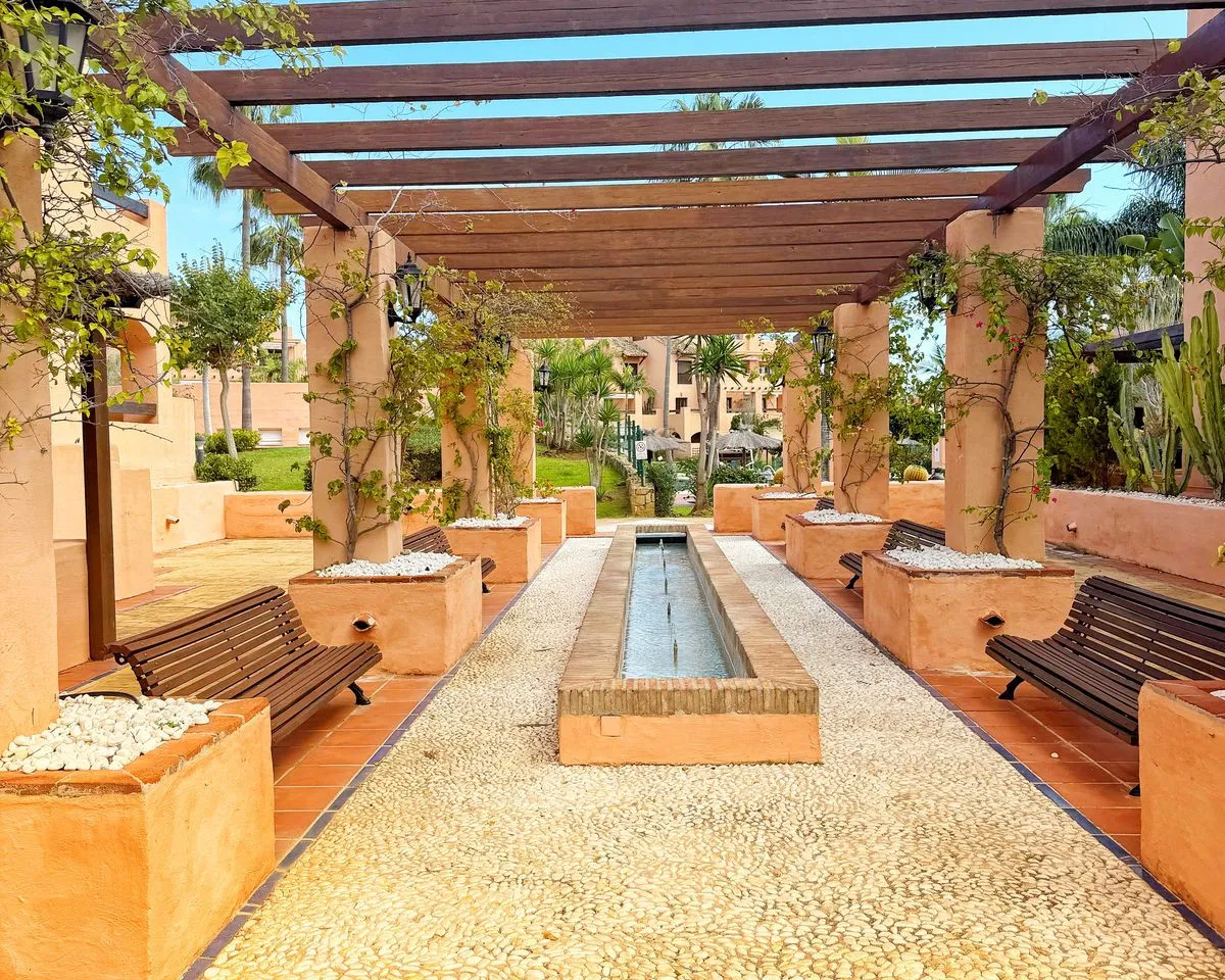 995e7908-0ffe-432a-856d-3717e3ae8b61