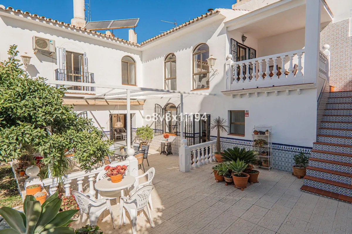 4cc0b164-32b3-41d9-8631-1a707f9ea0ce