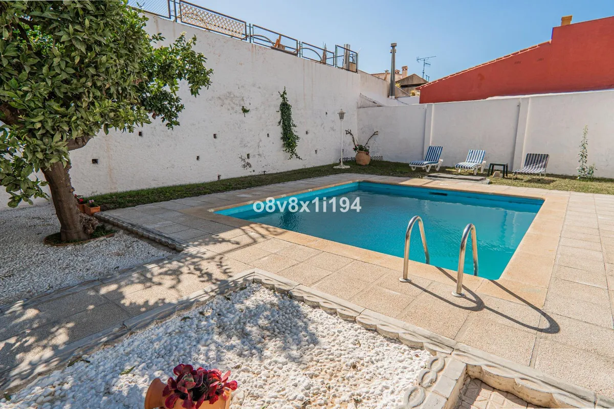 dc3bce3b-5c6c-475c-8bb1-86a93d6f5cee