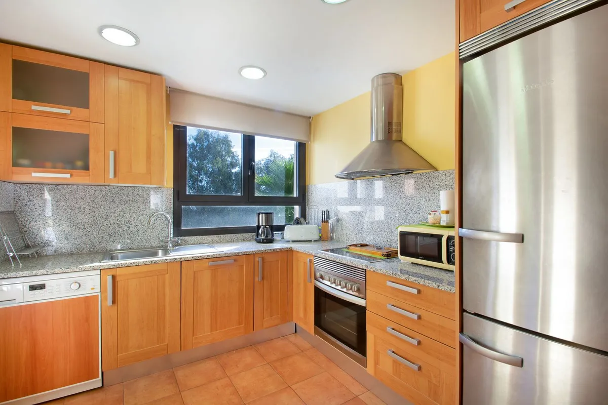 679330e9-19b4-446d-86f0-ed8b3bae0ca8