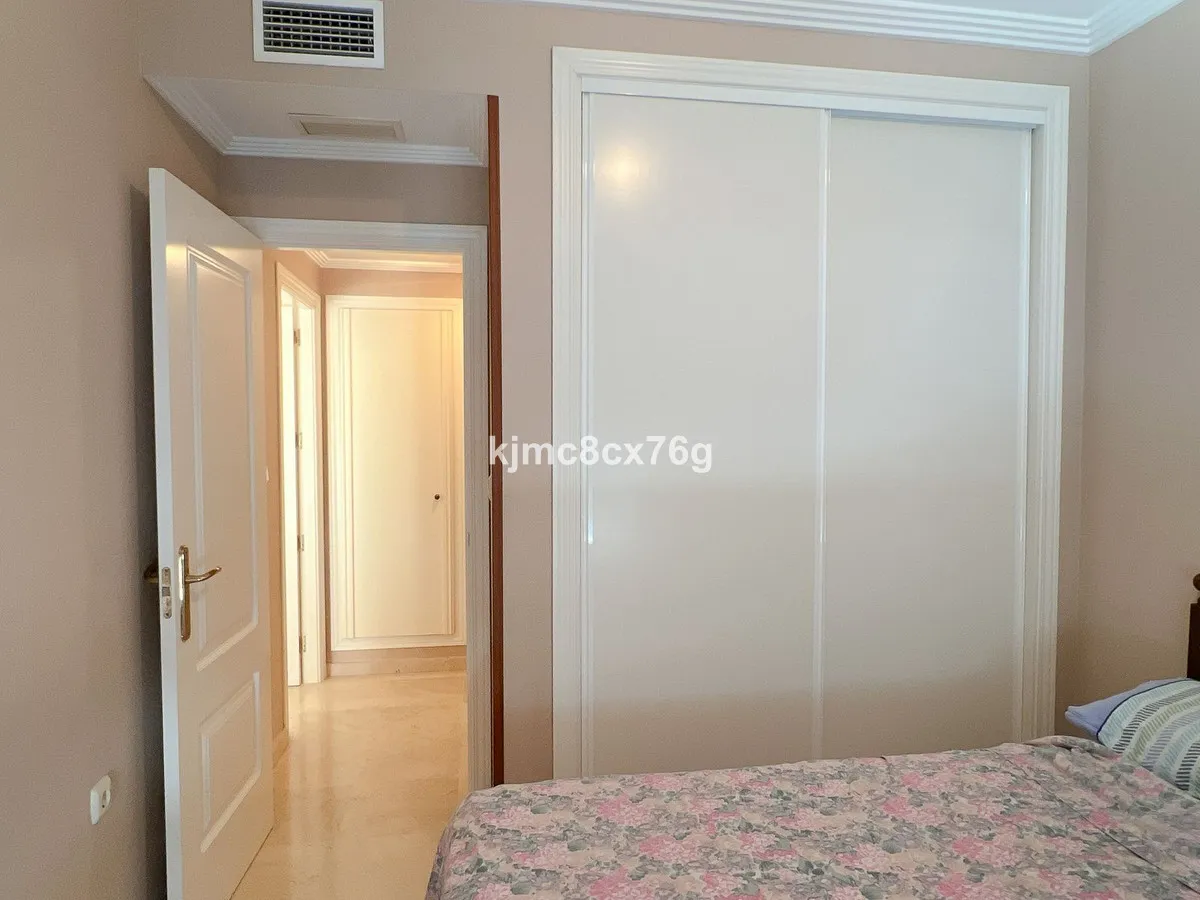 b55a6361-5ec1-4a4b-bea3-7957263beaca