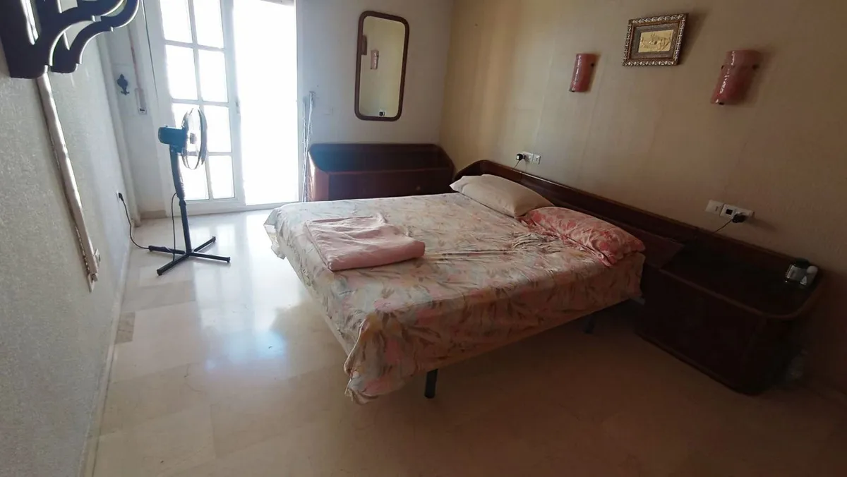 fb9881f8-e4c9-432e-a2ae-5670bfd06742