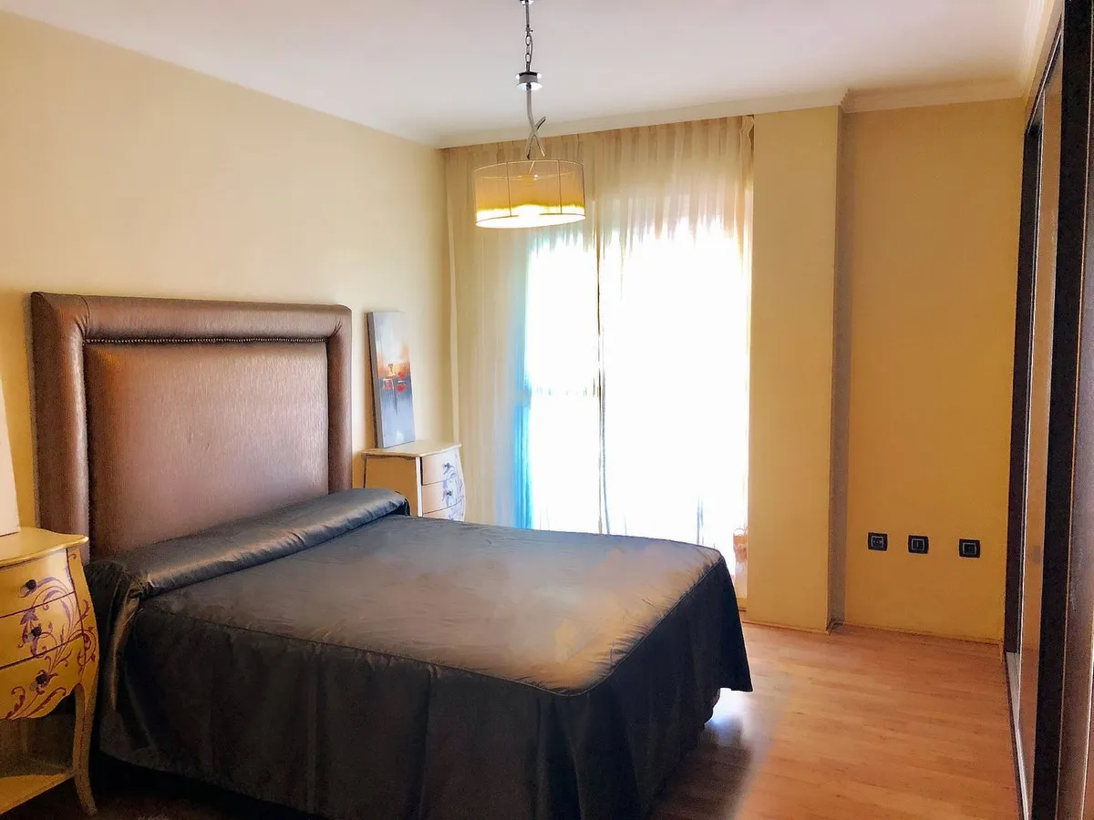 194fc573-975c-4e8f-8f36-8ad2ed8ade01