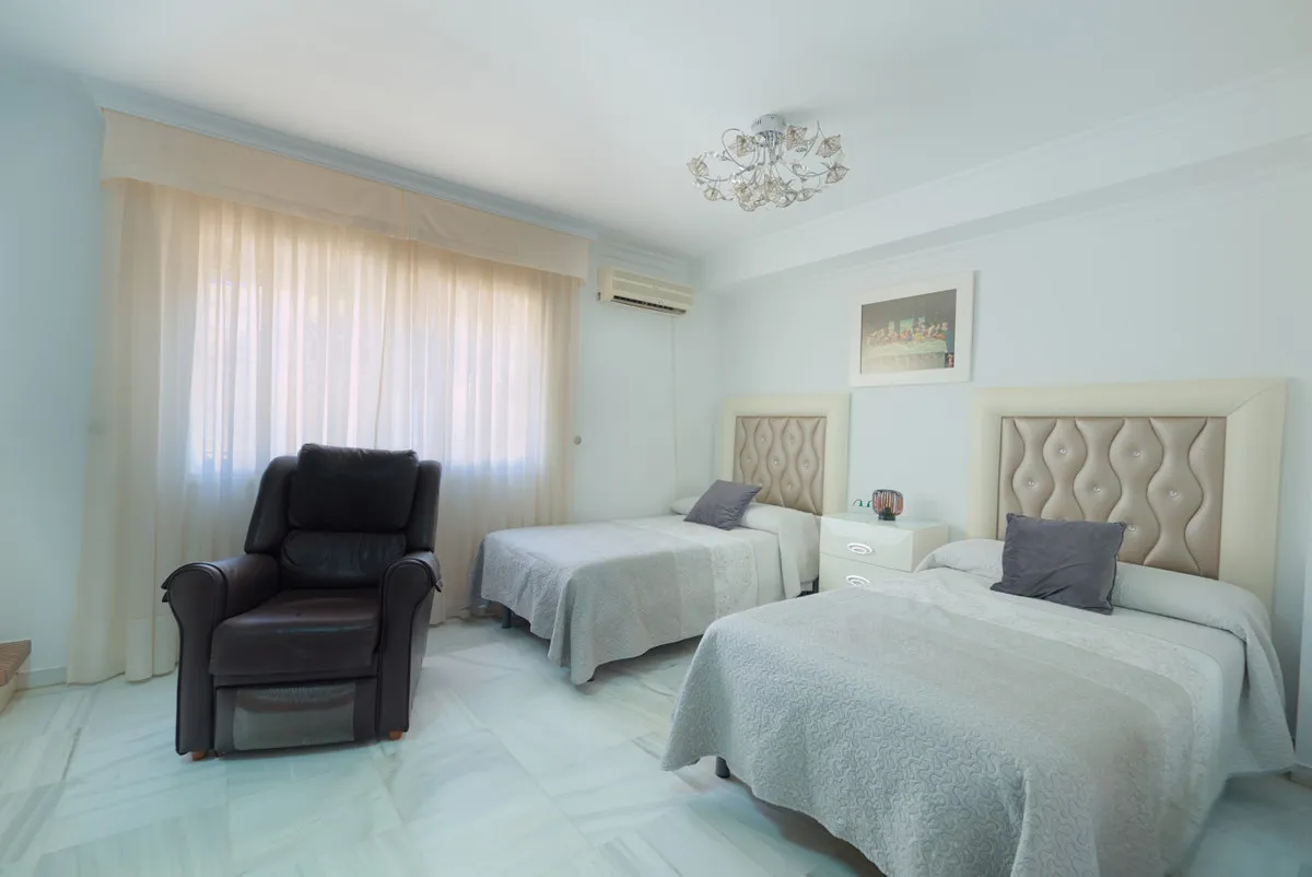 599cf7c5-a605-428c-8710-61842164474f