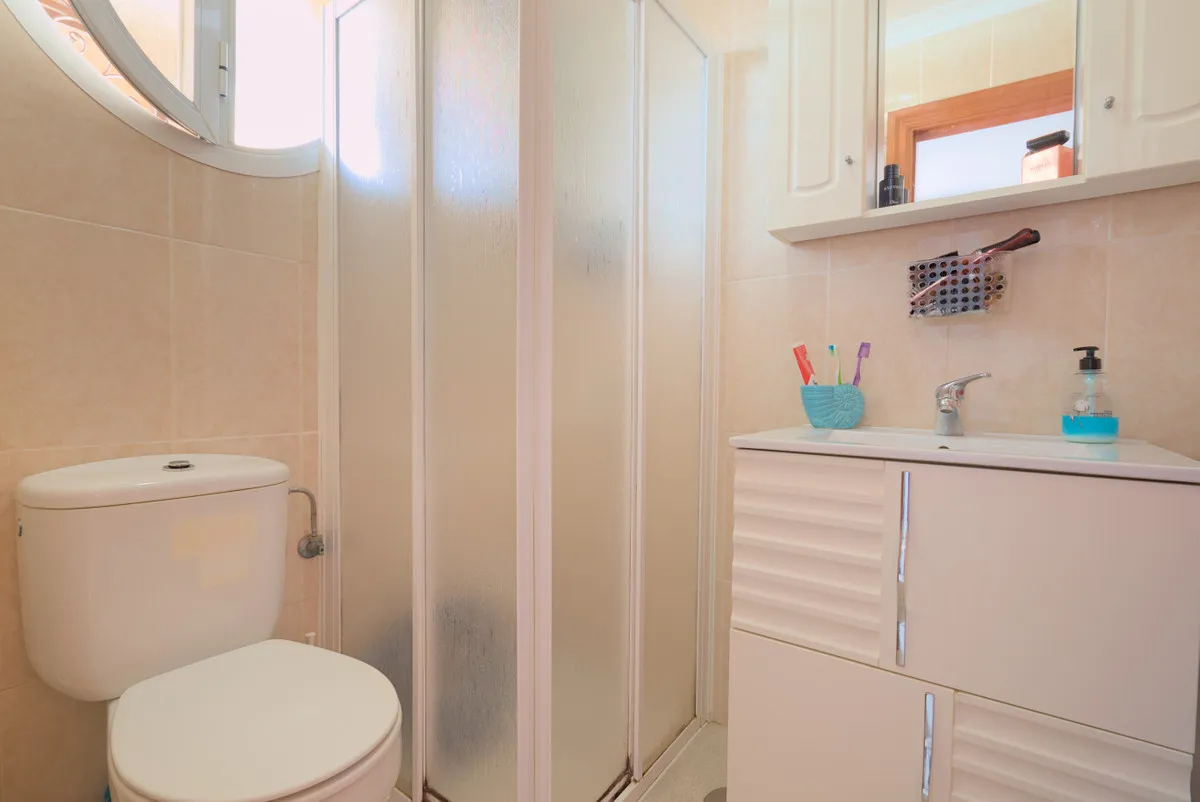 b0f6f739-d45d-4858-813d-3abc6f084b5c