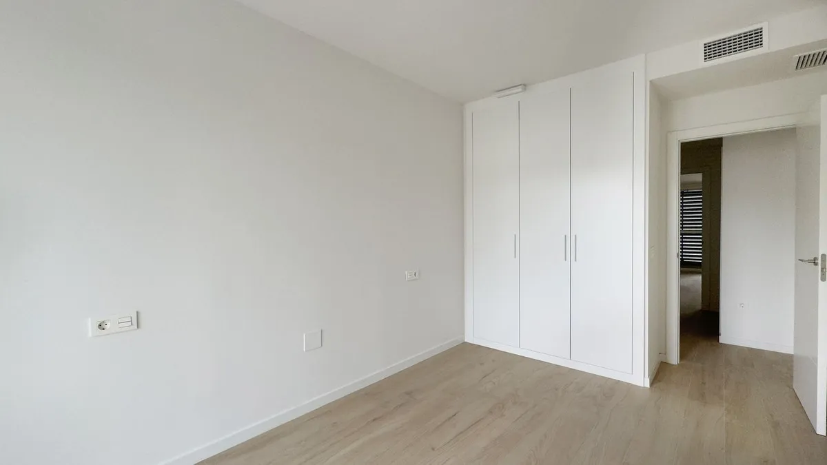 53d41dbc-7e3b-408d-83d4-bff12b553e32