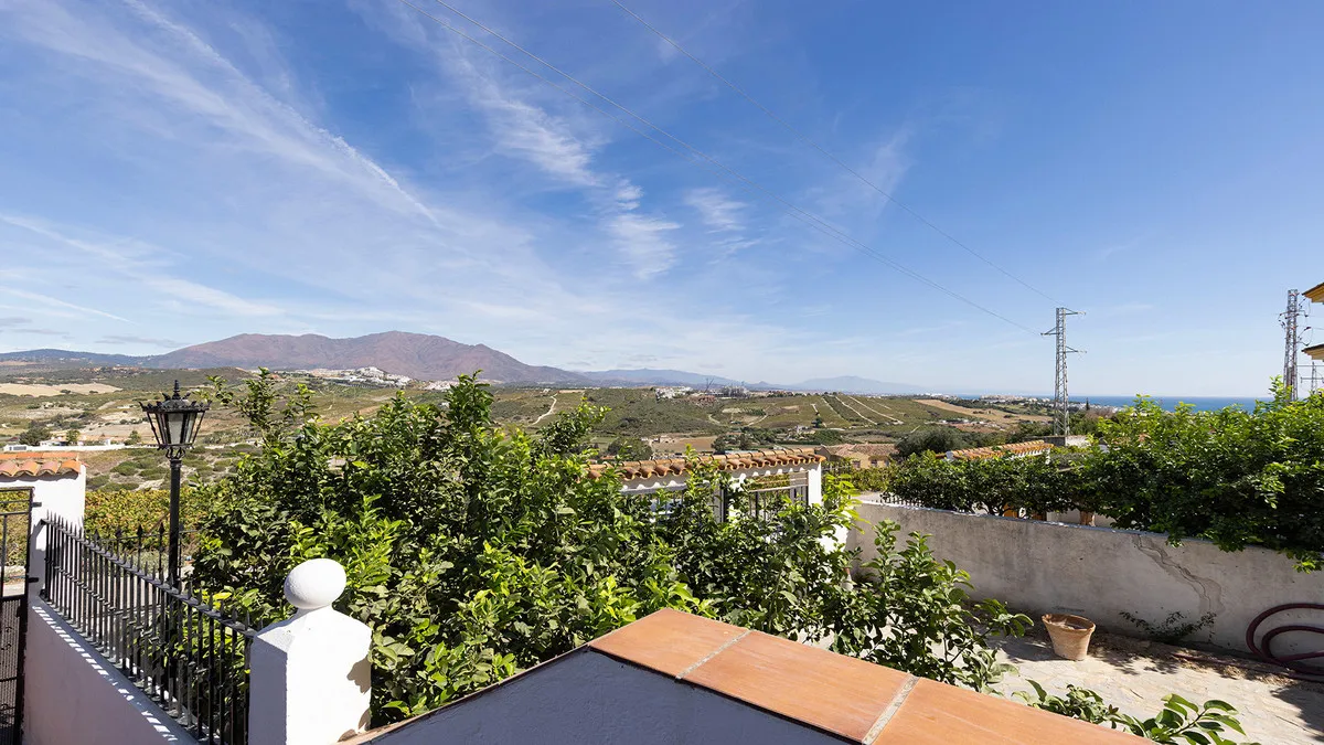 1dbb6126-6457-4e2e-a0b9-bd8f50ee1f98