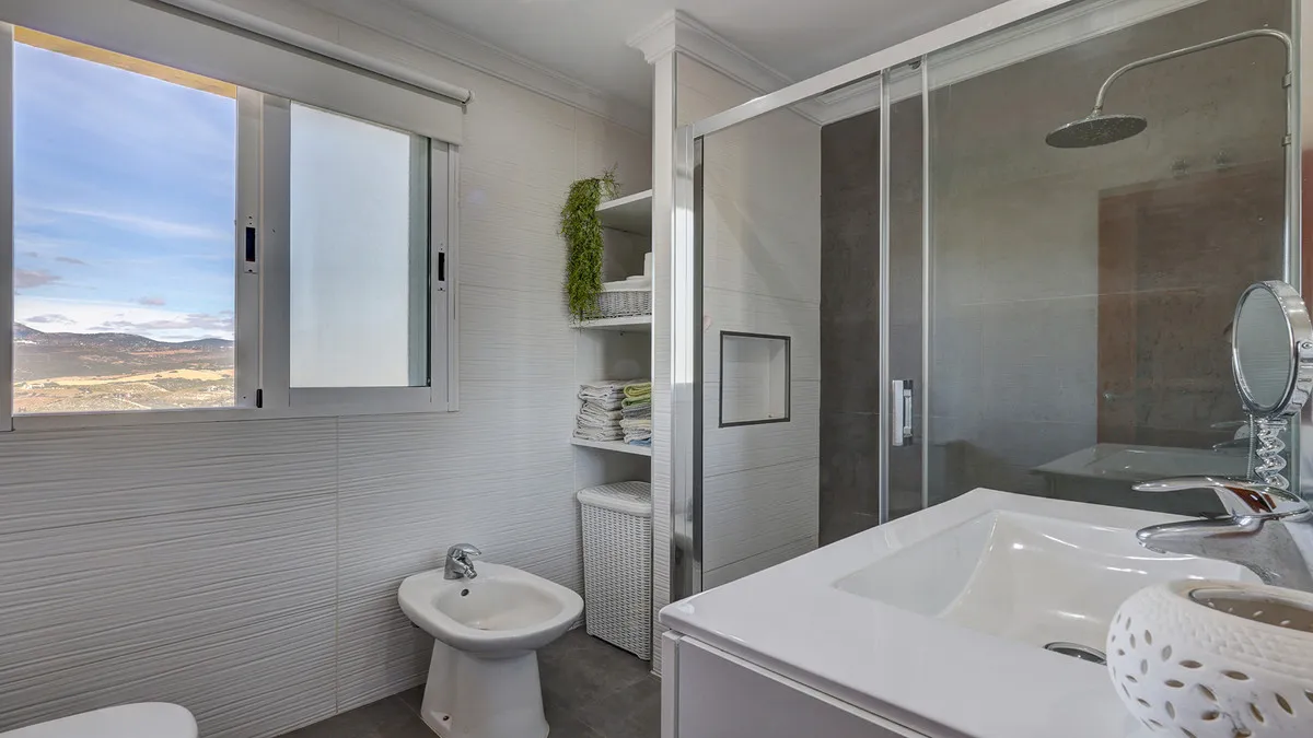 7ddd9332-2f9c-4927-8d93-84b6077448fe