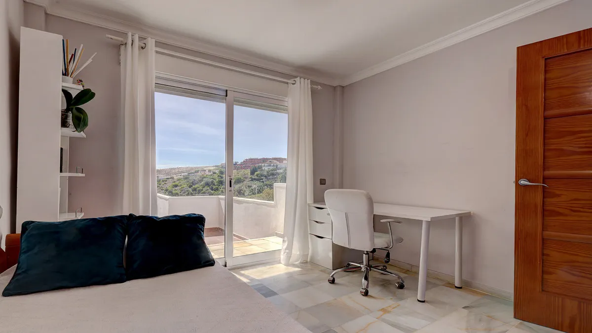 b4e6be00-aa9b-4905-b20e-2cd365f928c6